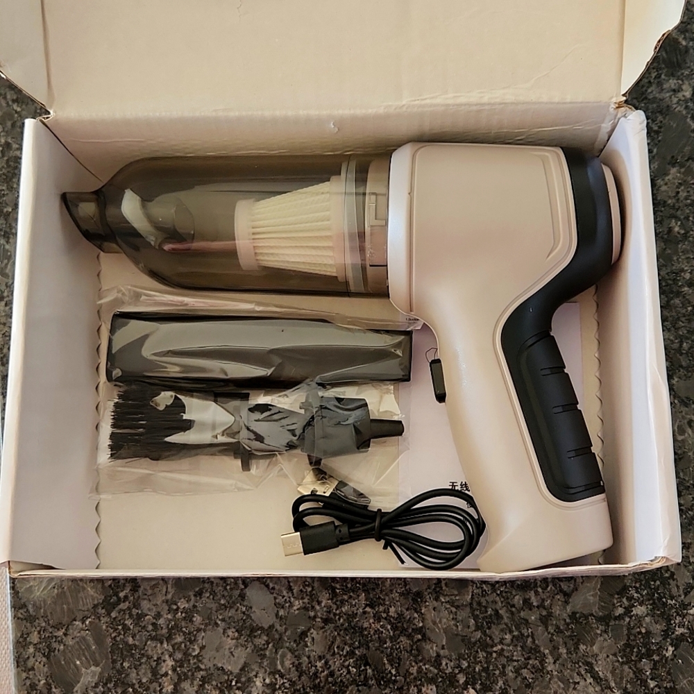 COPY - Mini cordless vacuum for car with attachments